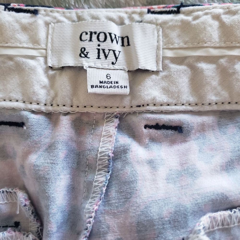 Crown and Ivy shorts - Picture 3 of 5